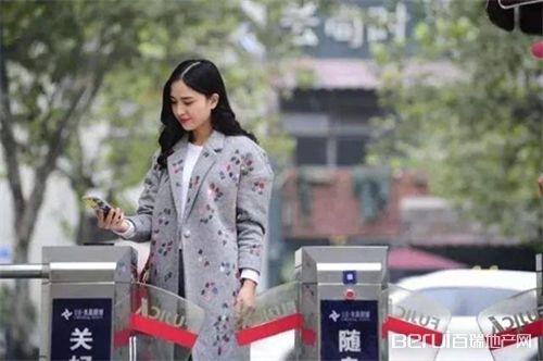 龙湖职场爆料事件视频最新,内部矛盾激化引发舆论漩涡